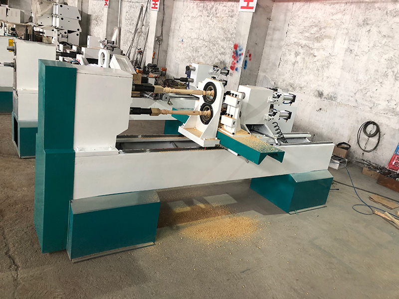 LR-1516-2雙軸數控木工車床