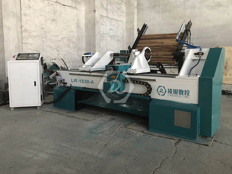 LR-1530-A全自動(dòng)上下料木工車床