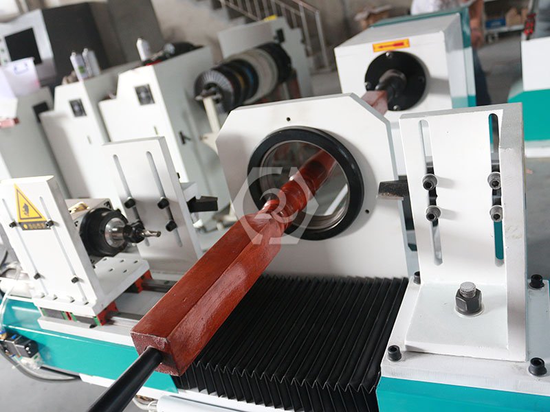 LR-1516-S多功能單軸數控木工車床