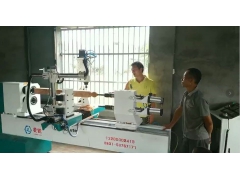  廣西 靈川的客戶訂購的一臺(tái)凌銳雙軸雙圓雕帶平雕 數(shù)控 木 工車 床